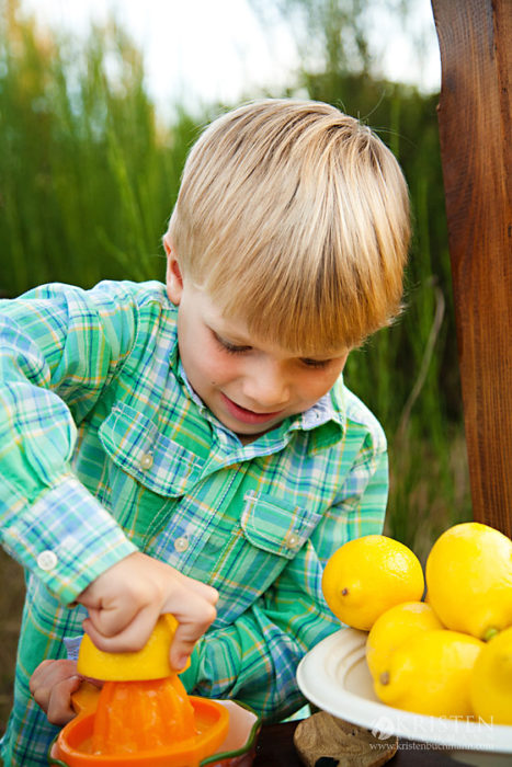 Last Lemonade Stand Portrait Adventure Photo Shoot Child and Family Portraits Children and Family Pictures Photographer Kristen Buchmann Photography Seattle Bellevue Kirkland Renton Kent Issaquah Maple Valley Covington (24)
