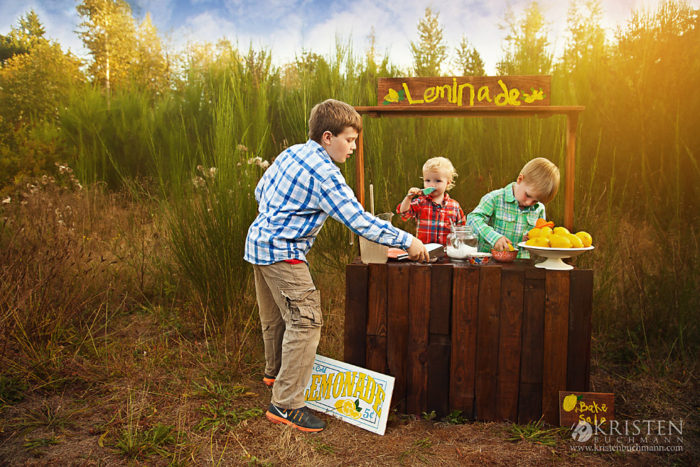 Last Lemonade Stand Portrait Adventure Photo Shoot Child and Family Portraits Children and Family Pictures Photographer Kristen Buchmann Photography Seattle Bellevue Kirkland Renton Kent Issaquah Maple Valley Covington (19)