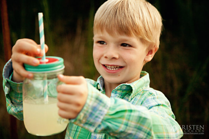 Last Lemonade Stand Portrait Adventure Photo Shoot Child and Family Portraits Children and Family Pictures Photographer Kristen Buchmann Photography Seattle Bellevue Kirkland Renton Kent Issaquah Maple Valley Covington (18)