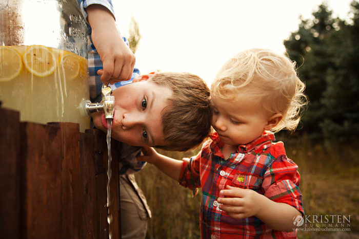 Last Lemonade Stand Portrait Adventure Photo Shoot Child and Family Portraits Children and Family Pictures Photographer Kristen Buchmann Photography Seattle Bellevue Kirkland Renton Kent Issaquah Maple Valley Covington (15)
