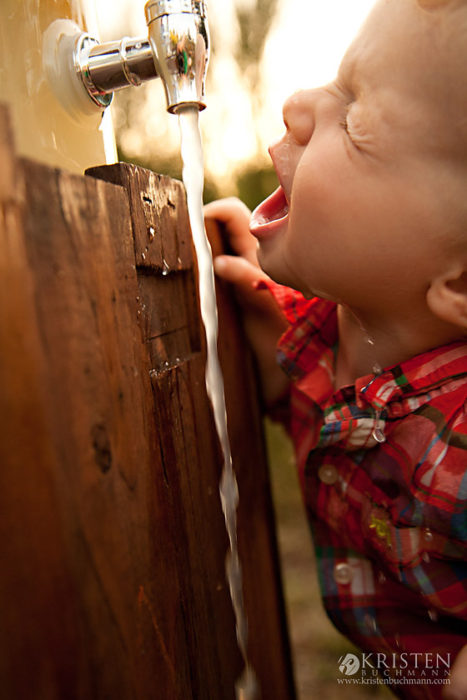 Last Lemonade Stand Portrait Adventure Photo Shoot Child and Family Portraits Children and Family Pictures Photographer Kristen Buchmann Photography Seattle Bellevue Kirkland Renton Kent Issaquah Maple Valley Covington (14)