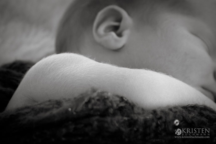 Little C's Newborn Portraits Child and Family Portraits Children and Family Pictures Photographer Kristen Buchmann Photography Seattle Bellevue Kirkland Renton Kent Issaquah Maple Valley Covington Black Diamond (15)